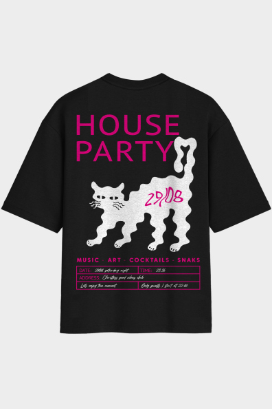 Camiseta Oversized - House Party Preta | CHRISTOFF